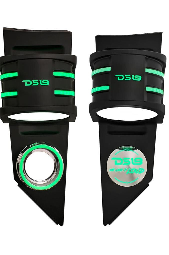 unnamed (3) Close-up of black and green wrist straps with metal rings and branding.